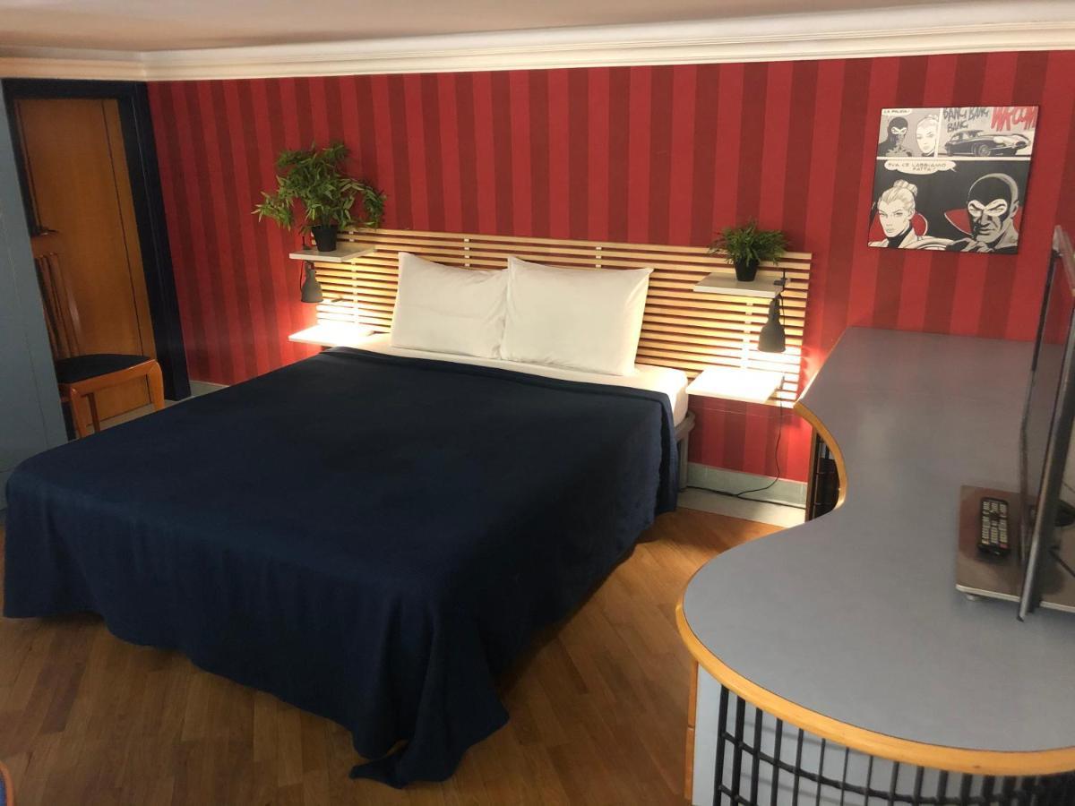 Smln Rooms & Suites Napoli Bagian luar foto