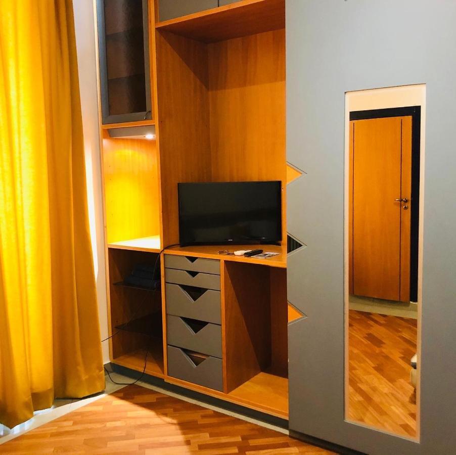 Smln Rooms & Suites Napoli Bagian luar foto