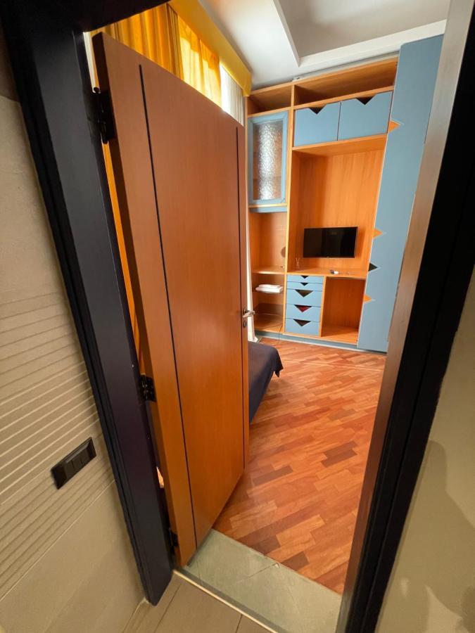 Smln Rooms & Suites Napoli Bagian luar foto