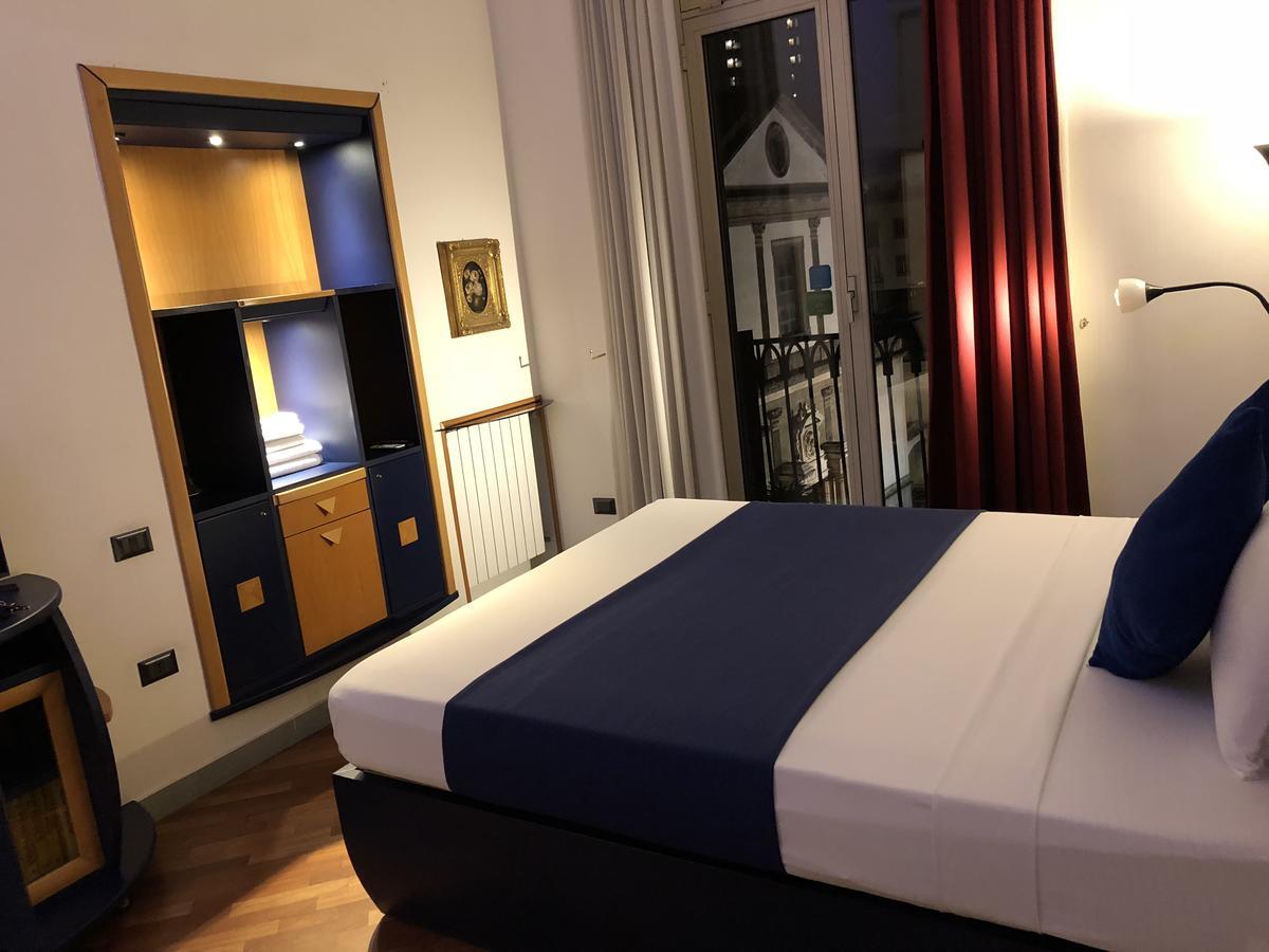 Smln Rooms & Suites Napoli Bagian luar foto