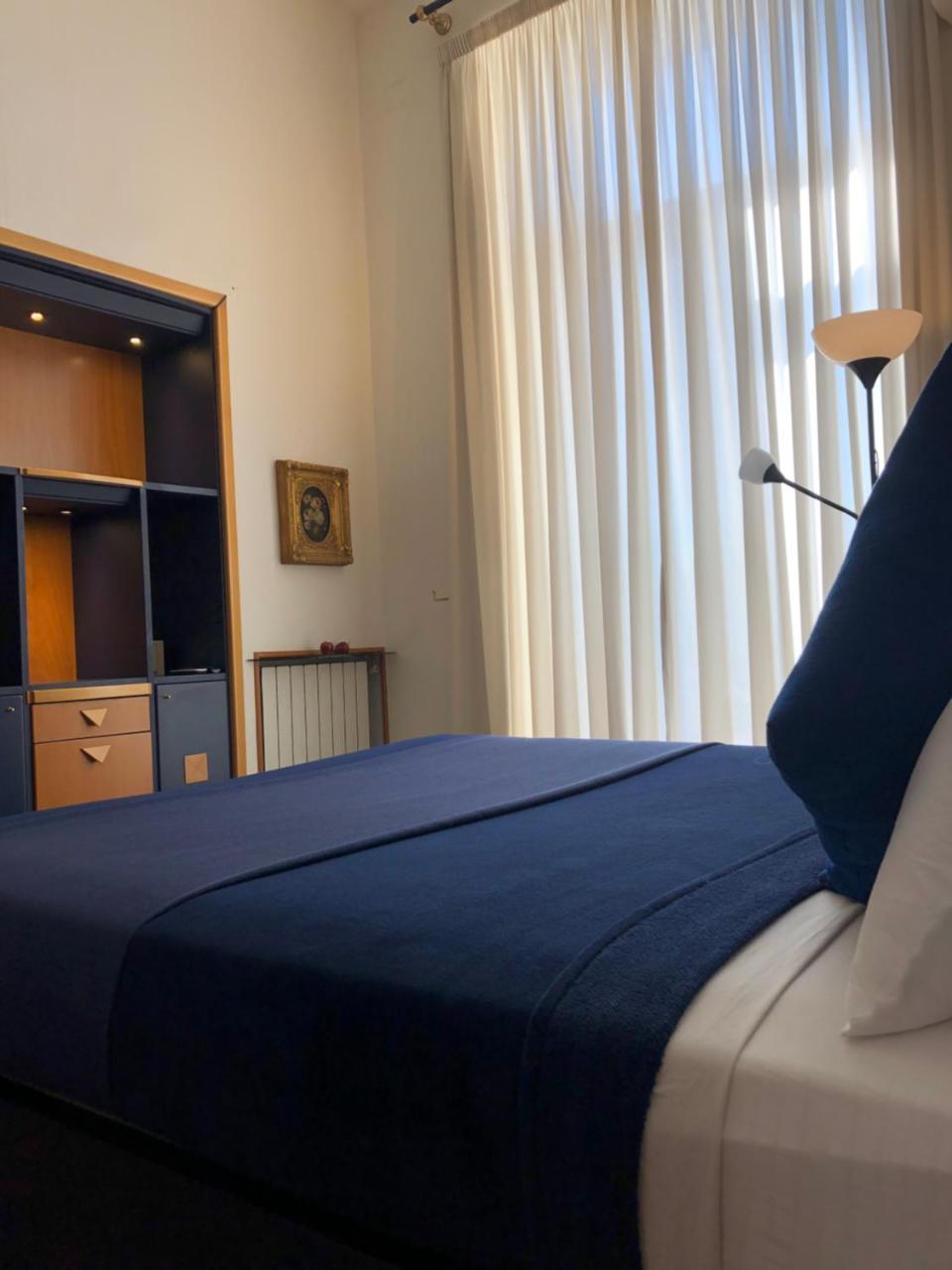 Smln Rooms & Suites Napoli Bagian luar foto