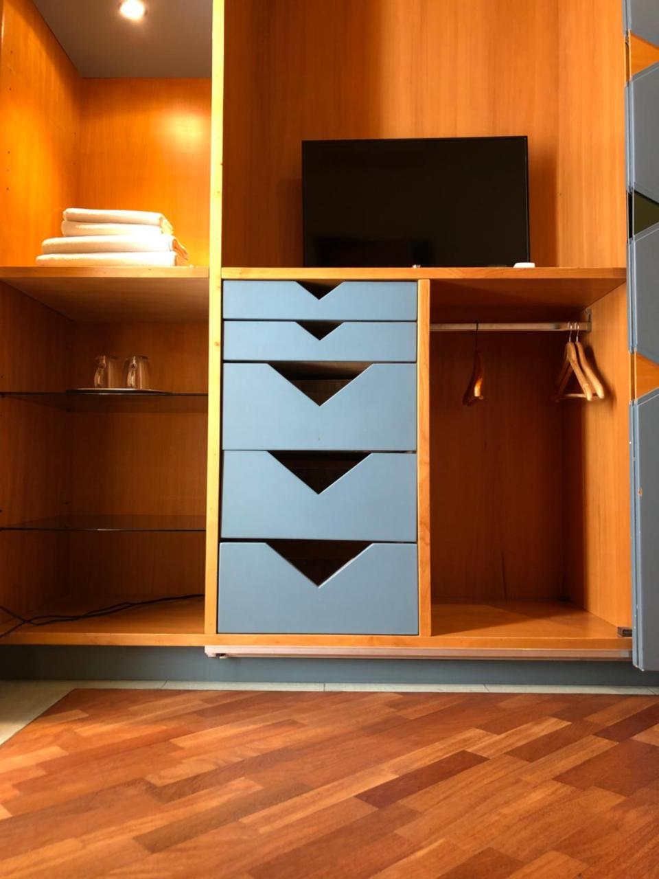 Smln Rooms & Suites Napoli Bagian luar foto