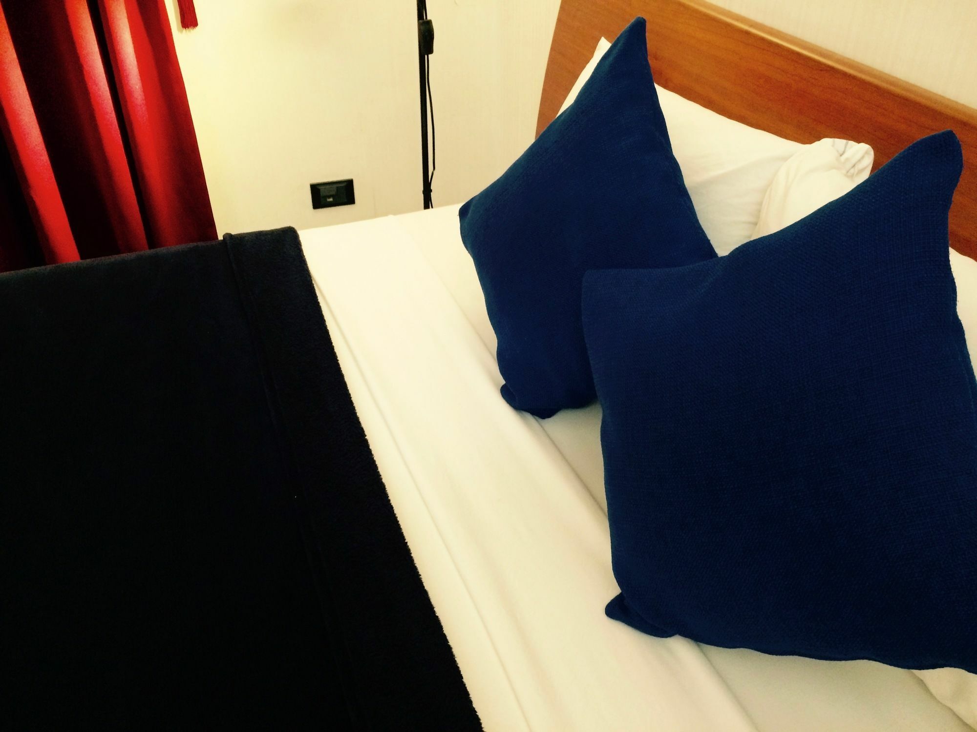 Smln Rooms & Suites Napoli Bagian luar foto